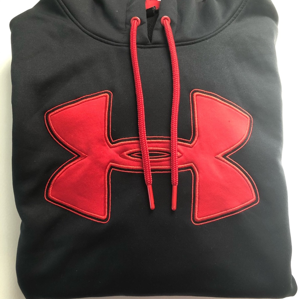 Under Armour hoodie  Great condition!